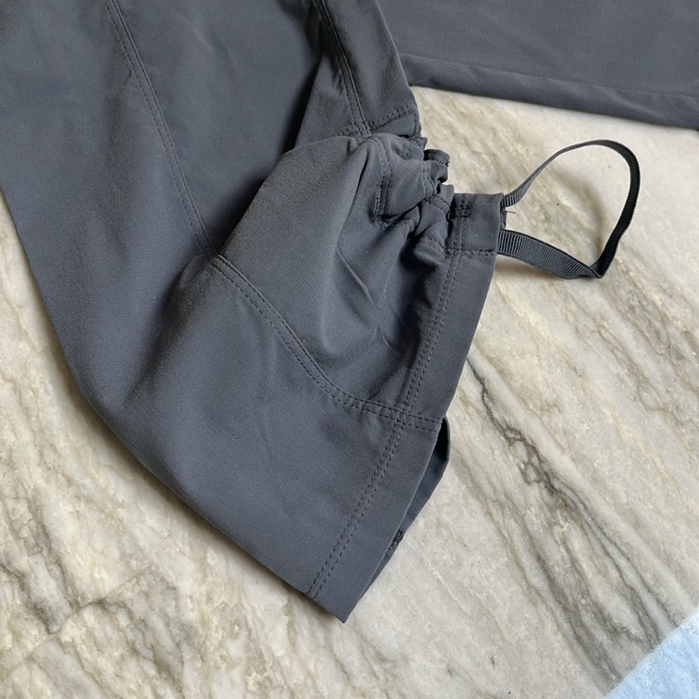 Mountain hardware small women’s stretch athletic gray pants - Picture 5 of 13
